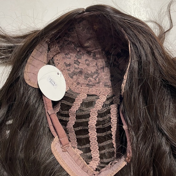 ✨HOST PICK ✨Dark brown synthetic wig 24” - Picture 5 of 6